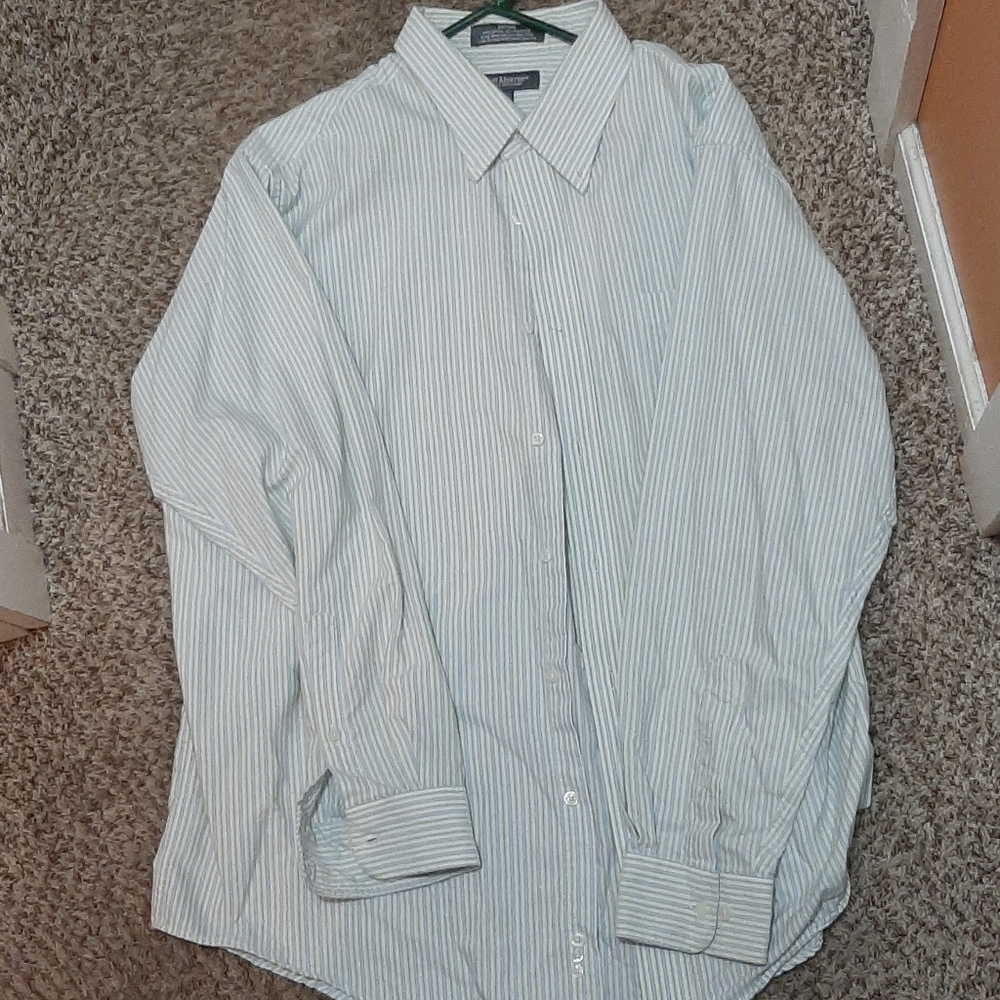 XL Croft & Barrow Button Up